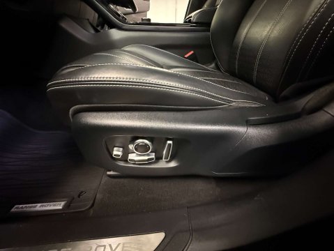 Land Rover Range Rover Velar 3.0 Range Rover Velar HSE D300 Auto 4WD 5dr 63