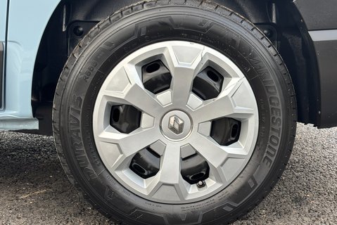 Renault Trafic SL28 Business Plus 130 ps dCi - Twin Side Loading Doors 35