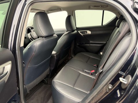 Lexus CT 1.8 CT 200h Luxury CVT 5dr 54