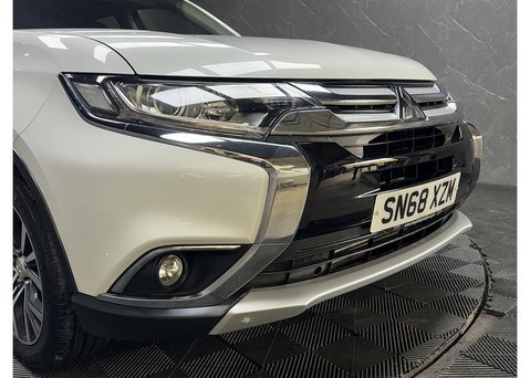 Mitsubishi Outlander 2.2 DI-D 3 SUV 5dr Diesel Manual 4WD Euro 6 (s/s) (147 ps) 11