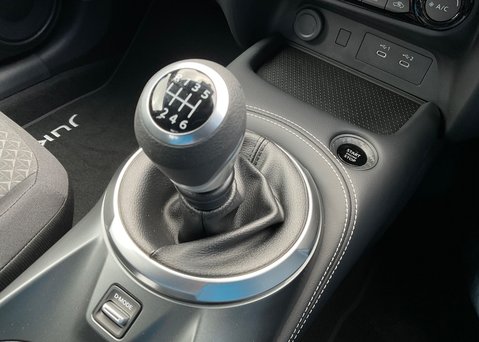 Nissan Juke 1.0 N-connecta manual 23