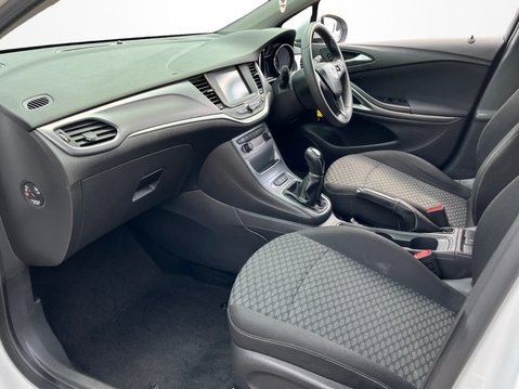 Vauxhall Astra 1.0T 12V ecoFLEX Design 5dr 2