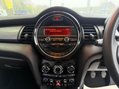 Mini Hatch 1.5 Cooper Euro 6 (s/s) 3dr 17