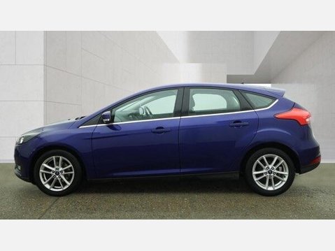 Ford Focus 1.0T EcoBoost Zetec Euro 6 (s/s) 5dr 3