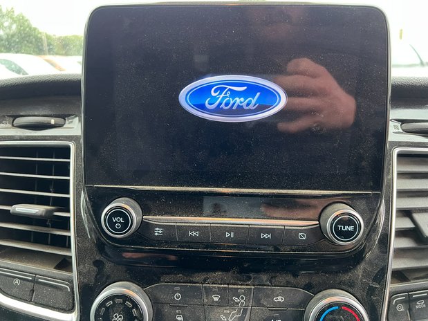 Ford Transit Custom Crew Cab SWB L1H1 Limited 300 CAT N Air Con Alloys Cam EURO 6 NO VAT 39