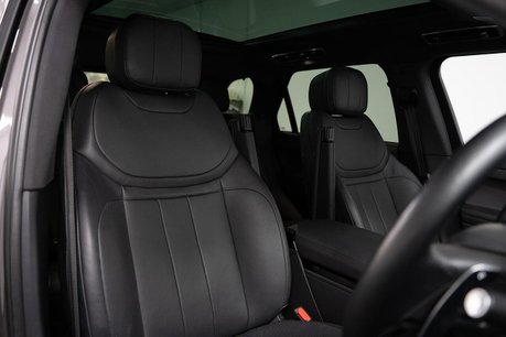 Land Rover Range Rover Sport 3.0 D300 MHEV Dynamic SE SUV 5dr Diesel Auto 4WD Euro 6 (s/s) (300 ps) 2