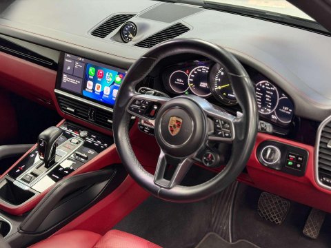 Porsche Cayenne 3.0 V6 E-Hybrid 14.1kWh SUV 5dr Petrol Plug-in Hybrid TiptronicS 4WD Euro 6 31