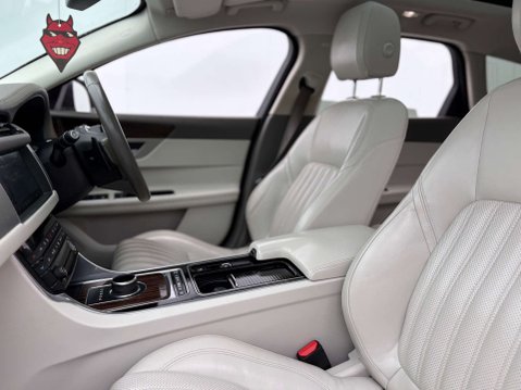 Jaguar XF 2.0 XF Portfolio D AWD Auto 4WD 5dr 72