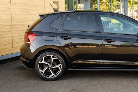 Volkswagen Polo R-LINE TSI 7