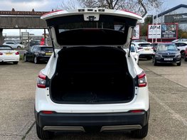 Nissan Qashqai 1.3 Qashqai N-Connecta DiG-T 5dr 48