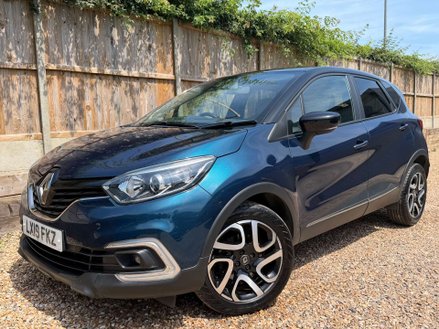 2019 RENAULT CAPTUR 1.5 CAPTUR ICONIC DCI AUTO 5DR MILEAGE 30,000 MILES YEAR 2019 19... photo