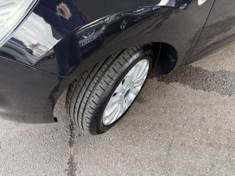 Ford Ka 1.2 Zetec Euro 4 3dr 32