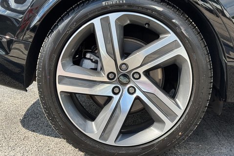 Land Rover Discovery D300 Commercial Dynamic HSE 31