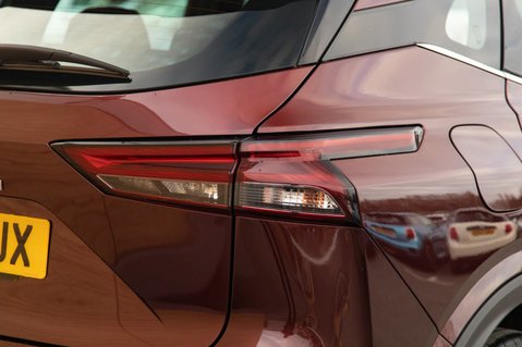 Nissan Qashqai DIG-T ACENTA PREMIUM MHEV 9