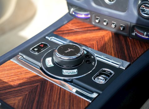Rolls-Royce Dawn 19