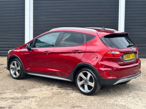 Ford Fiesta ACTIVE X 5
