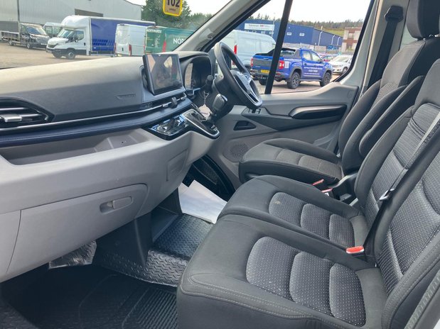 Maxus Deliver 9 Deliver LWB Diesel 9 2.0 D20 150 Extra High Roof Van 3