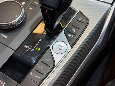 BMW 3 Series 2.0 330e 12kWh M Sport Saloon 4dr Petrol Plug-in Hybrid Auto Euro 6 (s/s) ( 47