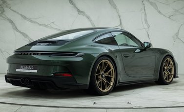 Porsche 911 GT3 TOURING (992) 6