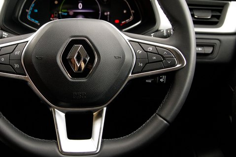 Renault Captur TECHNO E-TECH 19