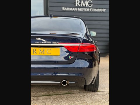 Jaguar XF 3.0d V6 S Saloon 4dr Diesel Auto Euro 6 (s/s) (300 ps) 14