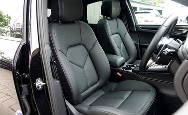 Porsche Macan S Diesel 12