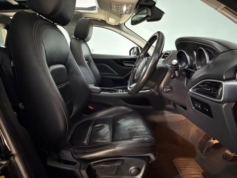 Jaguar F-Pace PRESTIGE AWD 18