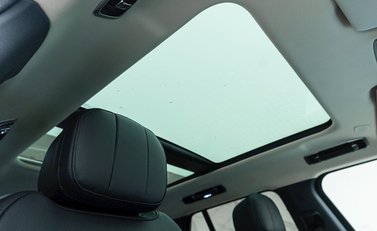 Land Rover Range Rover P440e HSE 11