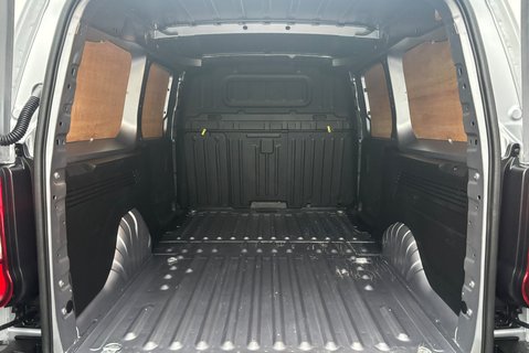 Peugeot Partner 102 ps BlueHdi Professional L2 15