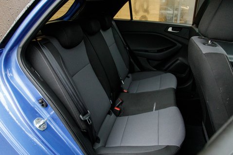 Hyundai i20 MPI PREMIUM SE NAV 36