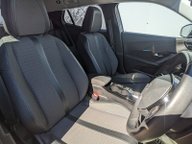 Peugeot 2008 ALLURE PREMIUM 13