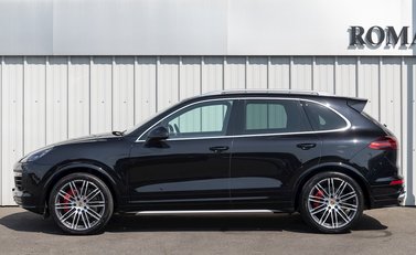 Porsche Cayenne Turbo 2