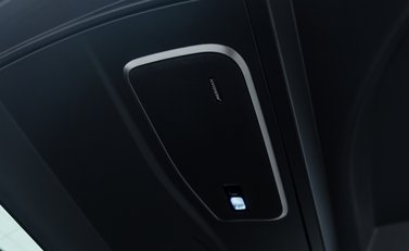 Land Rover Range Rover P530 SV 42