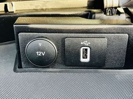 Ford Tourneo Custom 2.0 Tourneo Custom 320 Zetec EcoBlue Auto 4dr 66