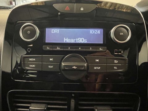 Renault Clio 0.9 Clio Play TCe 5dr 22