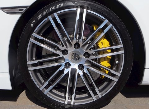 Porsche 911 (991) Turbo S Cabriolet 11