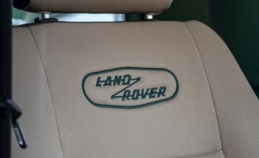 Land Rover Defender 90 Heritage Hard Top 16