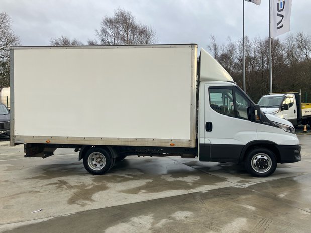 Iveco Daily Daily 35C14 2.3 3750 WB Business Luton Van 4