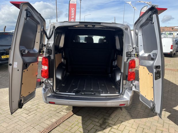Fiat Scudo SCUDO L2 DIESEL 2.0 MultiJet 145 Crew Van Special Edition Amps 17
