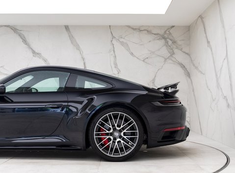Porsche 911 Turbo (992) 26