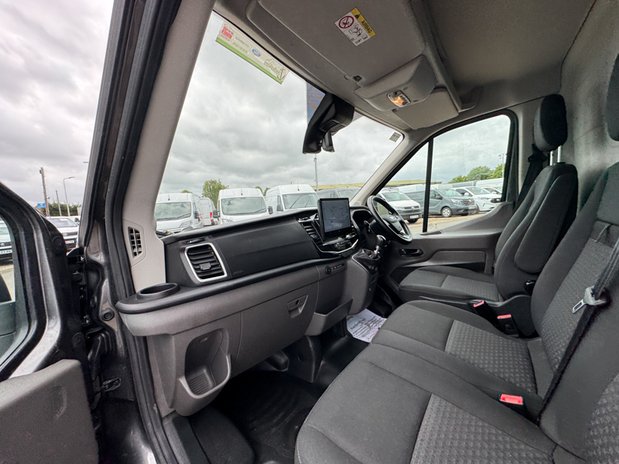 Ford Transit LWB L3H2 Med Roof Limited 350 Air Con Alloys Camera Nav Sensors EURO 6 17