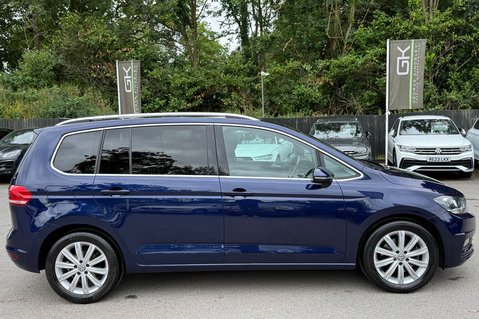 Volkswagen Touran SEL TSI DSG AUTOMATIC - 7 SEATS - ADAPTIVE CRUISE -DEMO +1 OWNER -FVWSH 2