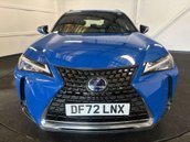 Lexus Ux 300E 7