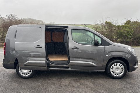 Vauxhall Combo L2H1 2300 100ps Pro Panel Van - Sat Nav / Rear Camera 11