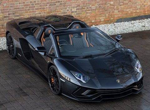 Lamborghini Aventador S LP740-4 Roadster 10