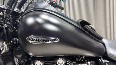 Triumph Thunderbird STORM 2012 21K LONG MOT BIG CC CRUISER TWIN 1700CC 29