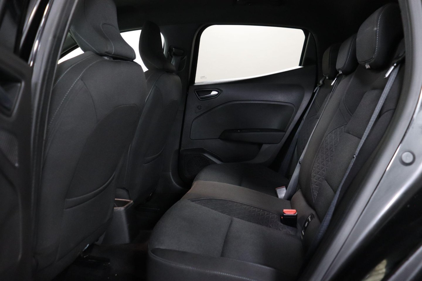 2020 Renault Clio — image 35