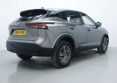 Nissan Qashqai 1.3 DIG-T MHEV Acenta Premium SUV 5dr Petrol Hybrid XTRON Euro 6 (s/s) (158 12