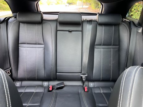 Land Rover Range Rover Velar 2.0 D200 MHEV R-Dynamic SE Auto 4WD Euro 6 (s/s) 5dr 35