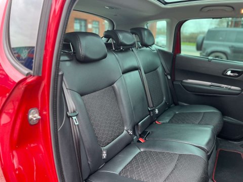 Peugeot 3008 1.6 3008 Allure e-HDi Semi-Auto 5dr 16